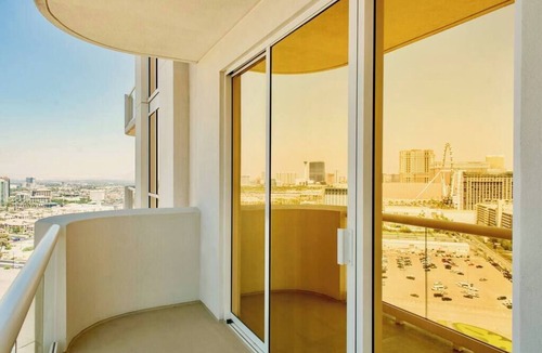 Las Vegas Condo | No Resort Fee ! Balcony Strip View Suite - Pool