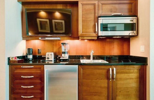 Las Vegas Condo | No Resort Fee ! Strip View Suite - Pools & Parking