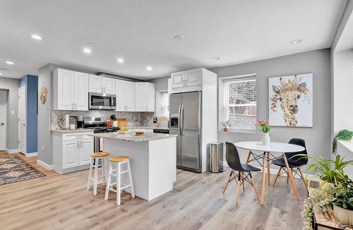 Chestnut Hill Apartment | No-stairs - Chestnut Hill 2 BR/2 Bath