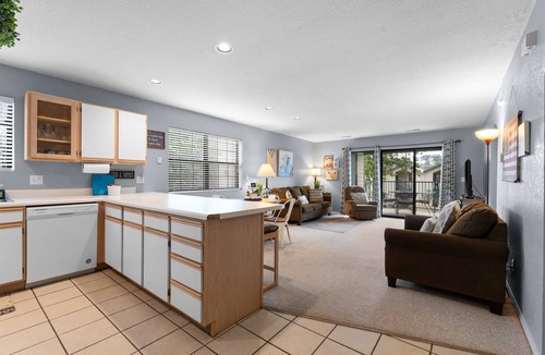 Branson Condo | No-Stairs Golf Condo | Steps to Strip + Pool