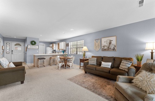 Branson Condo | No-Stairs Golf Condo | Steps to Strip + Pool
