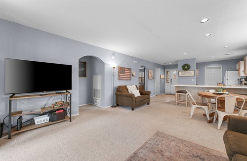 Branson Condo | No-Stairs Golf Condo | Steps to Strip + Pool