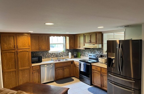 Gravois Mills House | No Steps, No Stress! Just lake life at it's best in a quiet cove