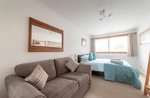 Stornoway Bed & Breakfast | No. Three