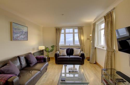 Brora Apartment | No10 The Links Apartment, Brora