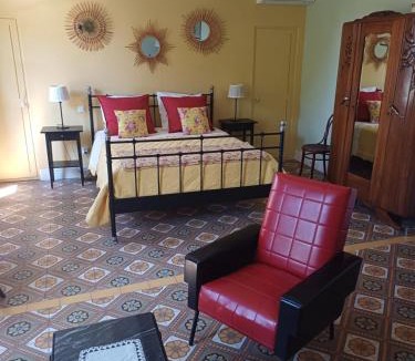 Tourbes Bed & Breakfast | No2 La Place