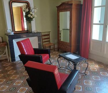 Tourbes Bed & Breakfast | No2 La Place