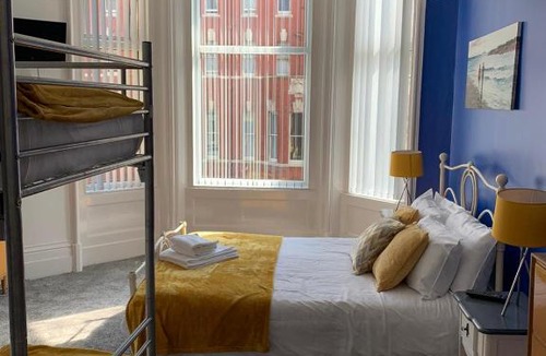 North Shore Hotel | No2 Wilton Parade