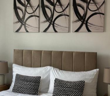 Worcester House | no6 overnight stays free onsite parking