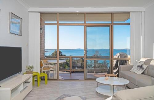 Flynns Beach Apartment | Nobby's 9