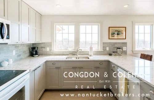 Surfside House | "Noble Bluefish"- Waterfront Surfside home