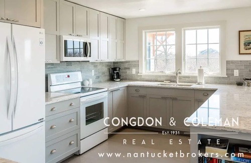 Surfside House | "Noble Bluefish"- Waterfront Surfside home