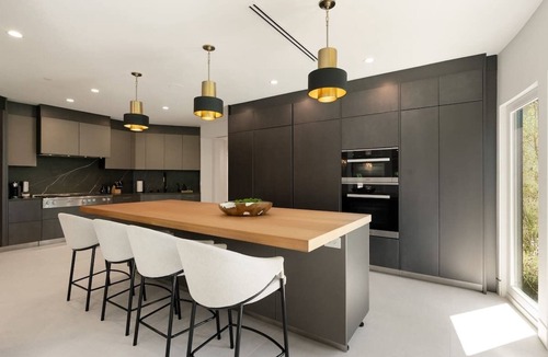 Brentwood Villa | Noble Crest