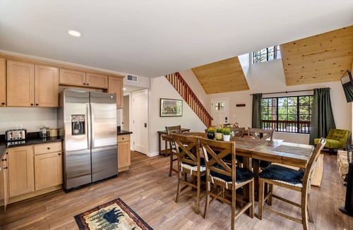 Eagar Cabin | Noble Estates Cabin · Luxe Forest Escape