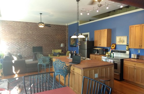 Anniston Apartment | Noble Executive Suite
