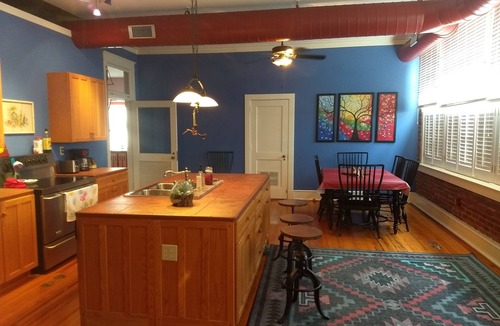 Anniston Apartment | Noble Executive Suite