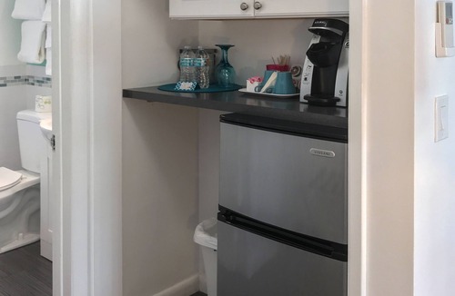 Central Beach Hotel | Nobleton Hotel