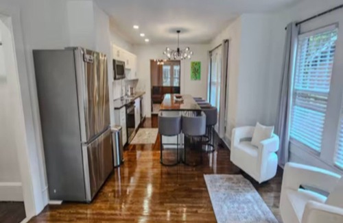 Villa Heights House | NoDa's Jewel