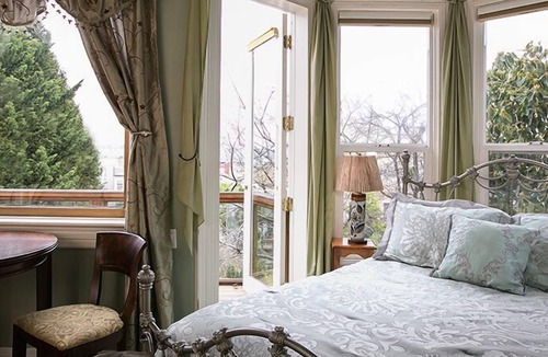 La Lengua Bed & Breakfast | Noe's Nest Bed and Breakfast