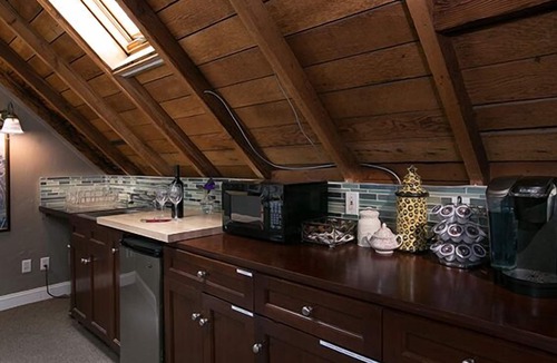 La Lengua Bed & Breakfast | Noe's Nest Bed and Breakfast