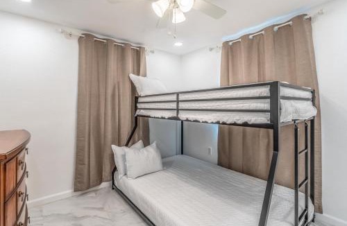 East Naples Apartment | Noel Real Estate
