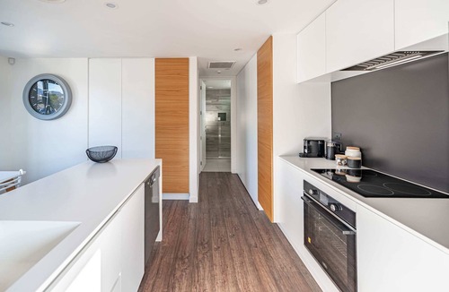 Wanaka House | Noir South Retreat Th