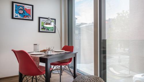 Carouge Apartment | Noirettes 20 - Self Check In by Homenhancement