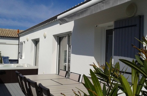 Noirmoutier-en-l'Ile House | Noirmoutier house of 2015, sleeps 7/8, comfortable, SPA usable all year round