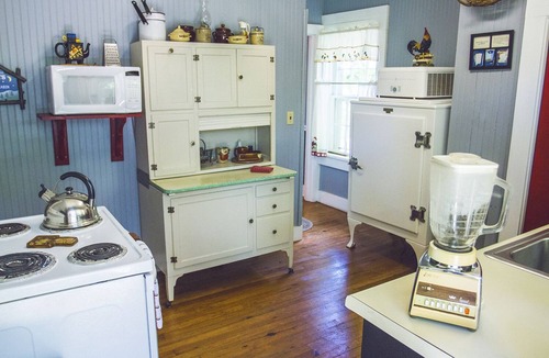 Greeneville Bed & Breakfast | Nolichuckey Bluffs Cabins