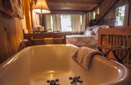 Greeneville Bed & Breakfast | Nolichuckey Bluffs Cabins