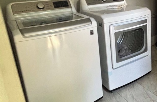 Southside House | Nomad Friendly - All Bills Paid- Near Downtown SA