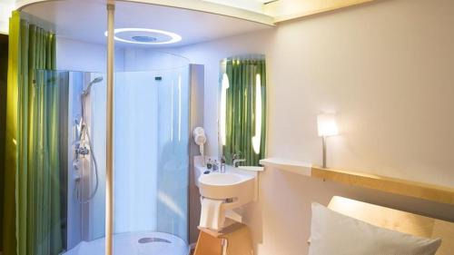 Sainte Marie - Saint Leon Hotel | Nomad Hotel le Havre Centre Gare
