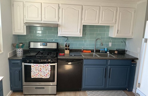 Cranberry Township House | Nomad Hub: Ideal for Long Stays - Pet friendly