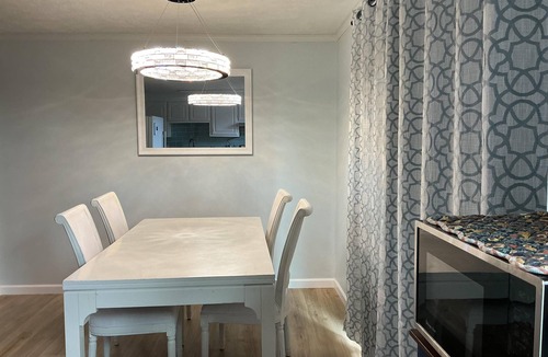 Cranberry Township House | Nomad Hub: Ideal for Long Stays - Pet friendly