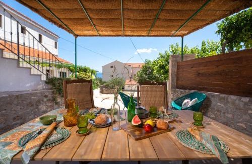 Bol House | Nona Vi - Boutique Stone House
