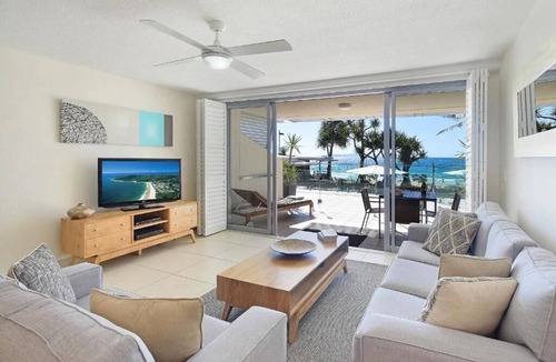 Sunshine Coast Apartment | Noosa Absolute Beachfront Apartments