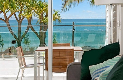 Sunshine Coast Apartment | Noosa Absolute Beachfront Apartments