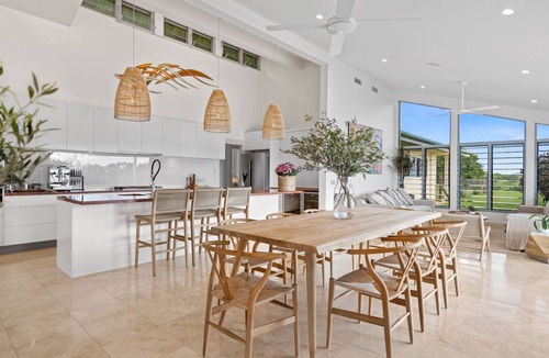 Cooroy Mountain House | Noosa Mountain Retreat