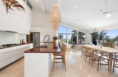 Cooroy Mountain House | Noosa Mountain Retreat