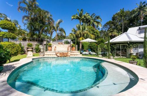 Doonan Bed & Breakfast | Noosa Valley Manor B&B