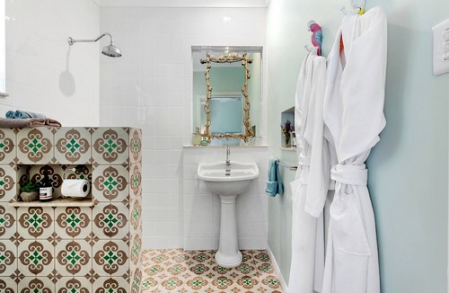 Doonan Bed & Breakfast | Noosa Valley Manor B&B Retreat