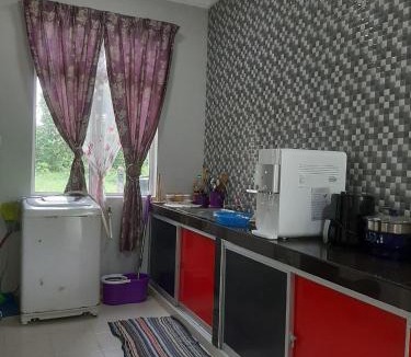 Kampung Jelatang House | Nor Su Homestay