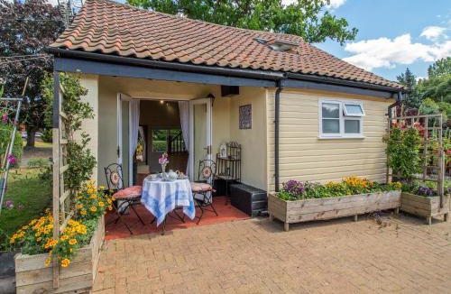 Bressingham House | Norbank Cottage