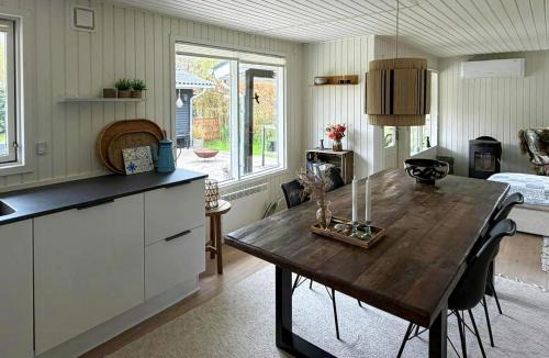 Ulfborg House | Nordic Log House Between Sea And Fjord