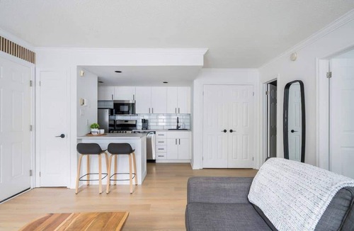Craigleith Apartment | Nordic Nook | Hot Tub & Shuttle w/Patio