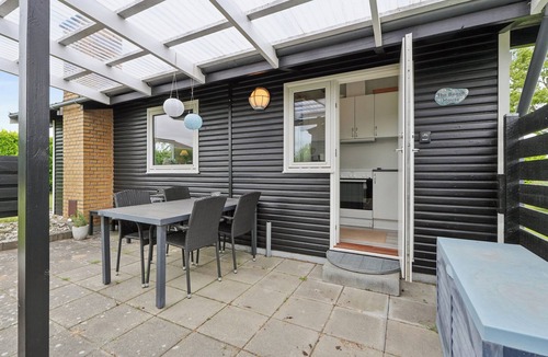 Skastrup Strand House | Nordic style summer house for two