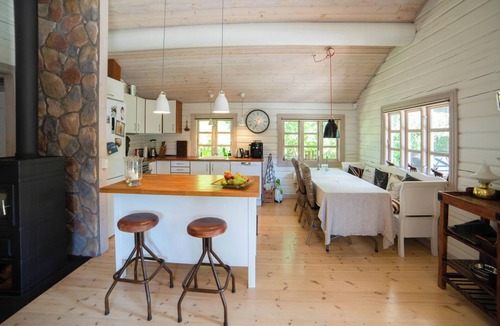 Hornbaek House | Nordic vibe in log cabin by Hornbæk