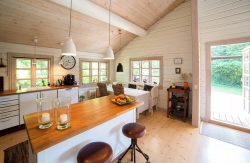 Hornbaek House | Nordic vibe in log cabin by Hornbæk