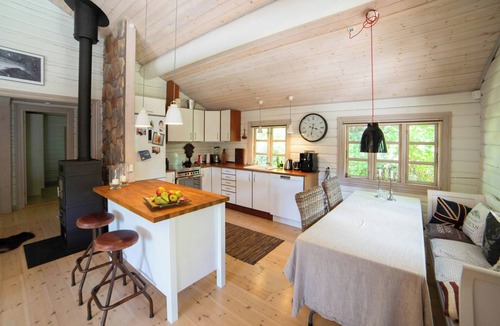 Hornbaek House | Nordic vibe in log cabin by Hornbæk