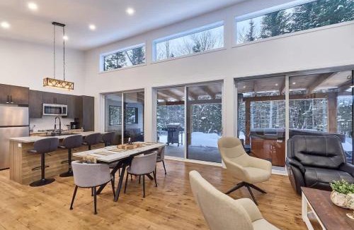 Notre-Dame-de-la-Merci Ski Chalet | Nordik Nara Private Spa & Pet-Friendly